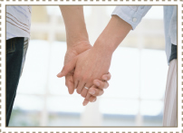 交際を経てプロポーズ、婚約へ